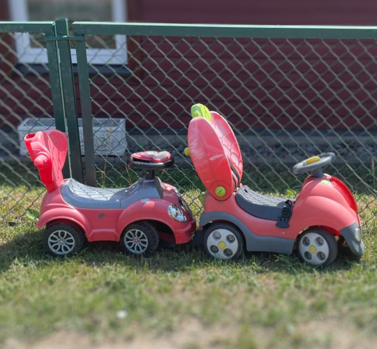 Atliekų tvarkytojų diena: nuo didelių gabaritų atliekų surinkimo iki išgelbėtų vaikiškų mašinėlių